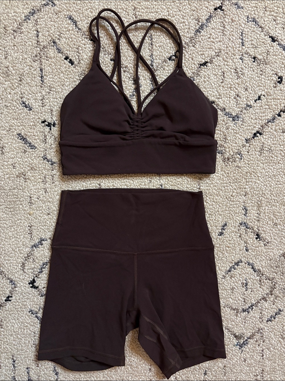 lululemon Espresso set bra 6/shorts 4